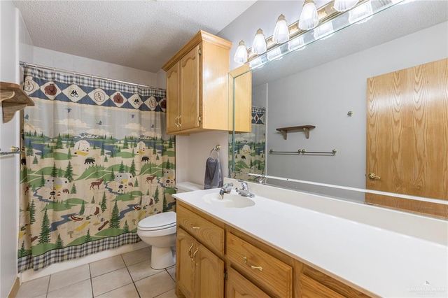 907 Lake View Drive, Mission, TX 78572