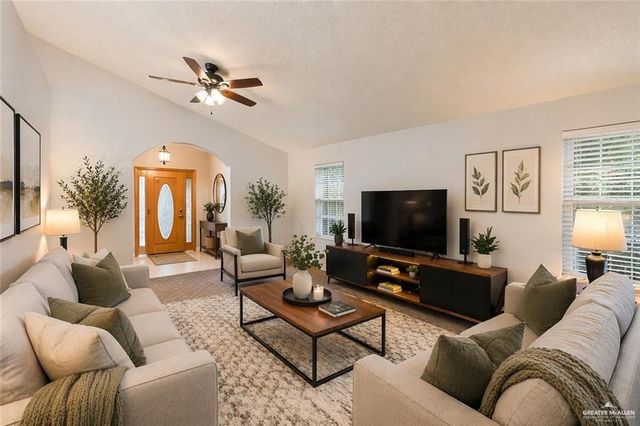 907 Lake View Drive, Mission, TX 78572