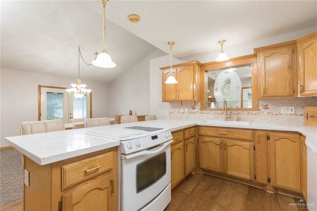 907 Lake View Drive, Mission, TX 78572