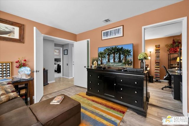 2277 S Gene Autry Trail E, Palm Springs, CA 92264