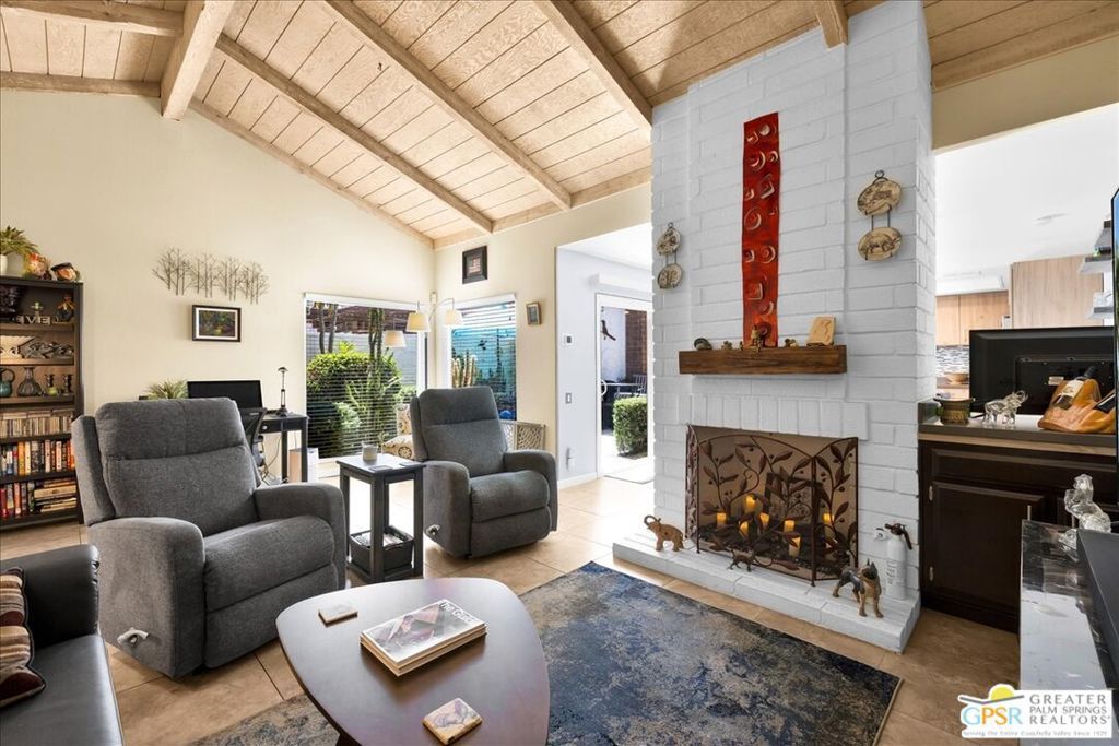 Image 2 of property listing at 2277 S Gene Autry Trail E, Palm Springs, CA 92264