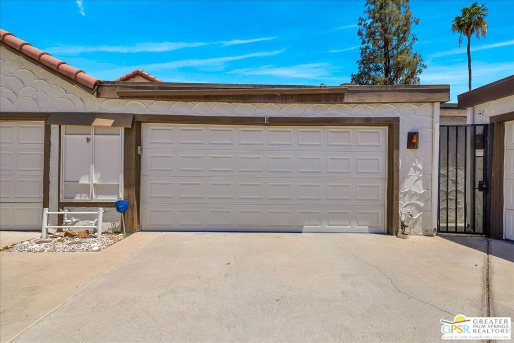 Image 34 of property listing at 2277 S Gene Autry Trail E, Palm Springs, CA 92264