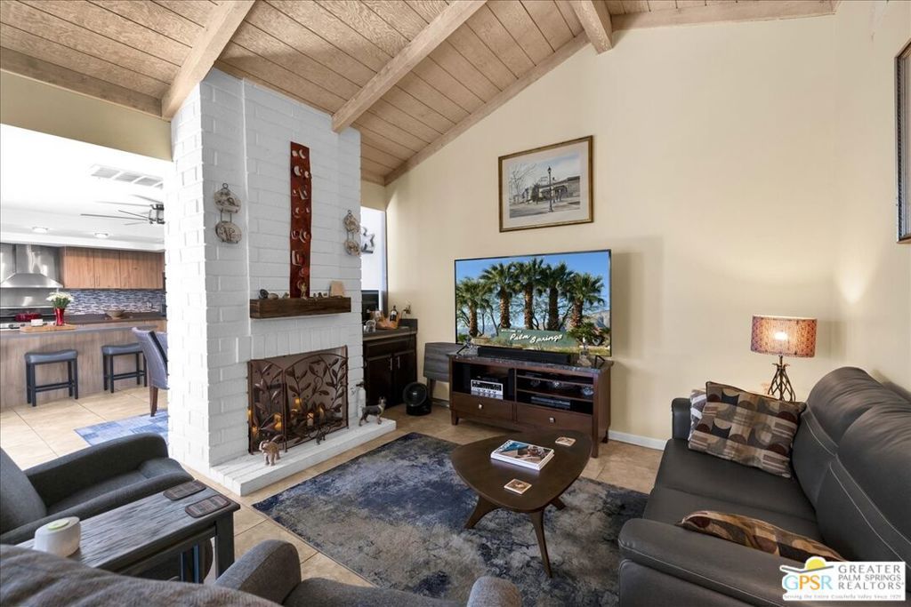 Image 4 of property listing at 2277 S Gene Autry Trail E, Palm Springs, CA 92264