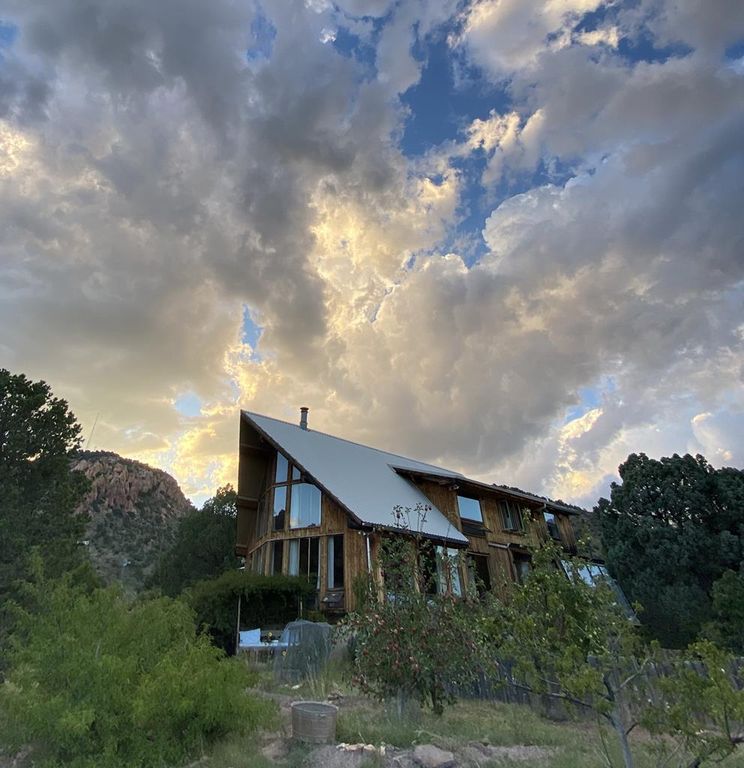 100 N Canyon Rd., Fort Davis, TX 79734