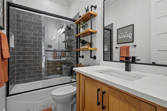 177 Bold Springs Court, West, TX 76691