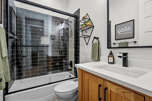 177 Bold Springs Court, West, TX 76691