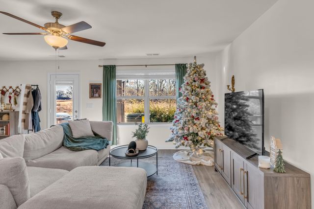 156 Rising Pvt Ln, Gallatin, TN 37066