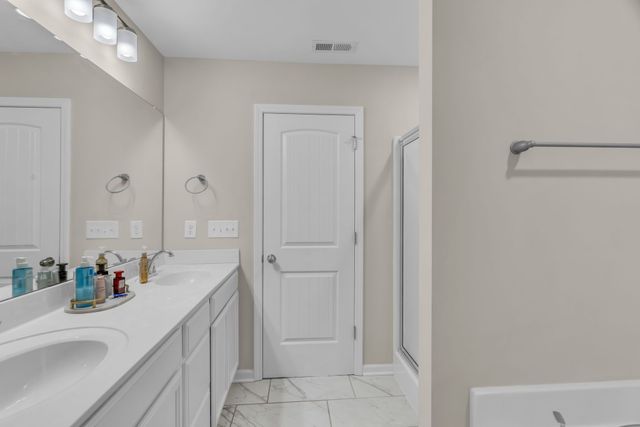 156 Rising Pvt Ln, Gallatin, TN 37066