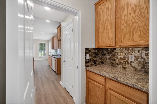 2616 Cove Drive, Grand Prairie, TX 75054
