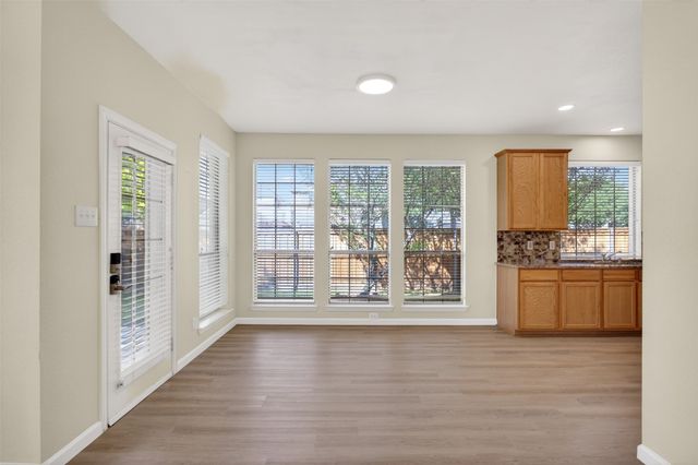 2616 Cove Drive, Grand Prairie, TX 75054