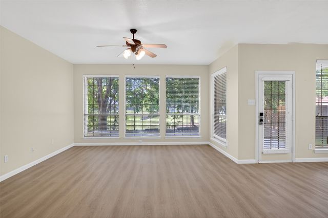 2616 Cove Drive, Grand Prairie, TX 75054