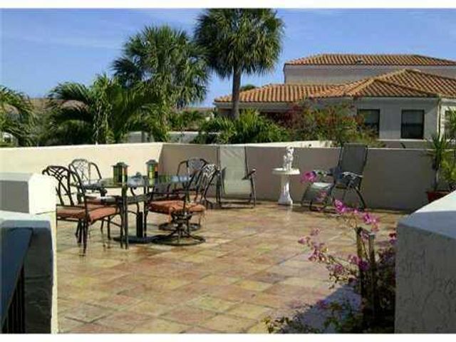 6654 Villa Sonrisa Drive 421, Boca Raton, FL 33433