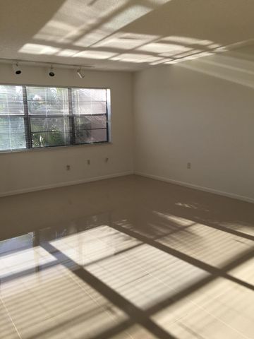 6654 Villa Sonrisa Drive 421, Boca Raton, FL 33433