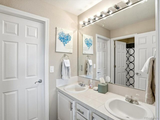 3885 Broadmoor Loop, Broomfield, CO 80023