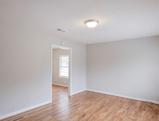 8248 Hartford Street, Houston, TX 77017