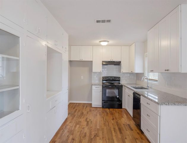 8248 Hartford Street, Houston, TX 77017