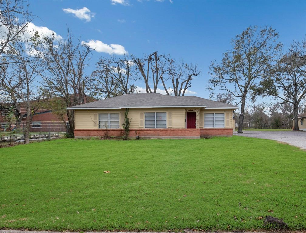 8248 Hartford Street, Houston, TX 77017