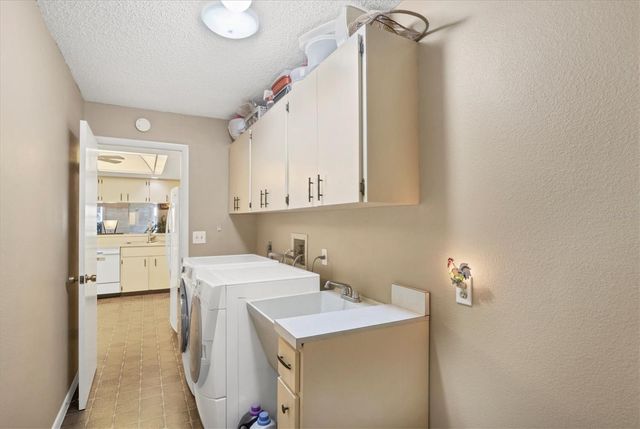 4101 CENTER GATE BOULEVARD 1, Sarasota, FL 34233