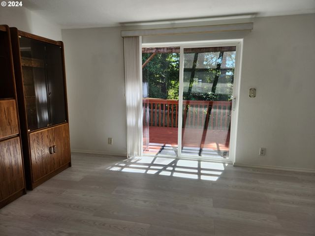 1675 KRISTI Loop, Lakeside, OR 97449