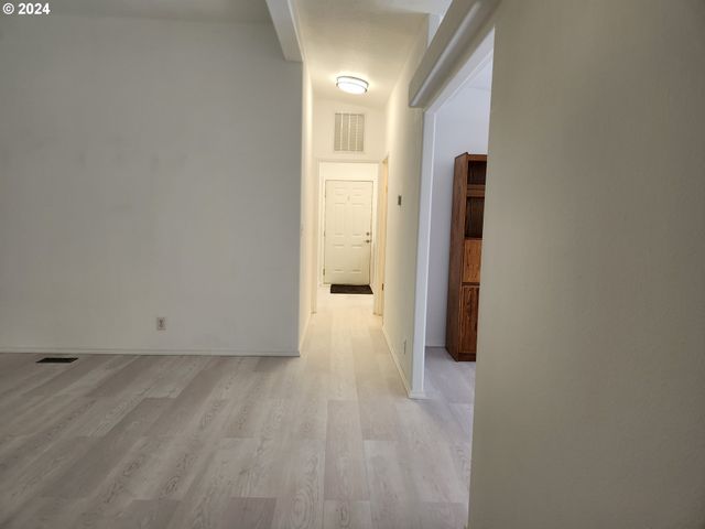 1675 KRISTI Loop, Lakeside, OR 97449