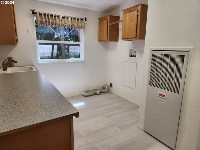 1675 KRISTI Loop, Lakeside, OR 97449