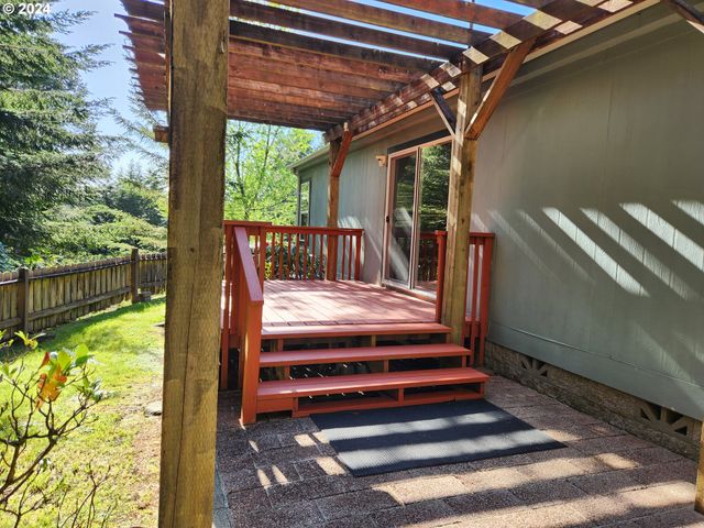 1675 KRISTI Loop, Lakeside, OR 97449