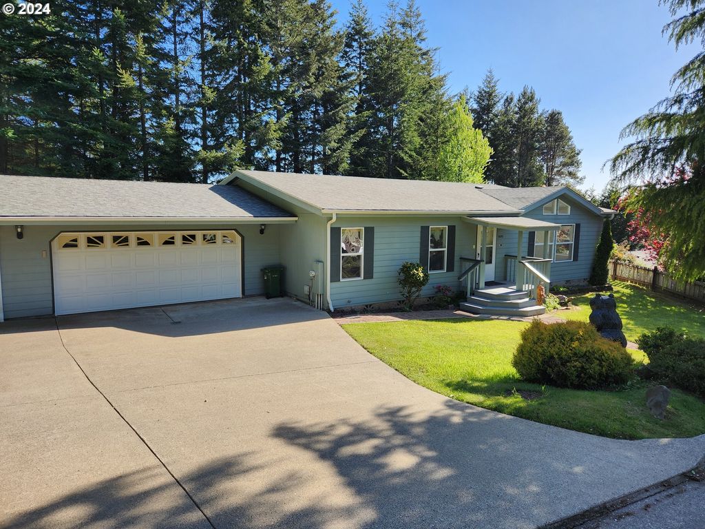 1675 KRISTI Loop, Lakeside, OR 97449