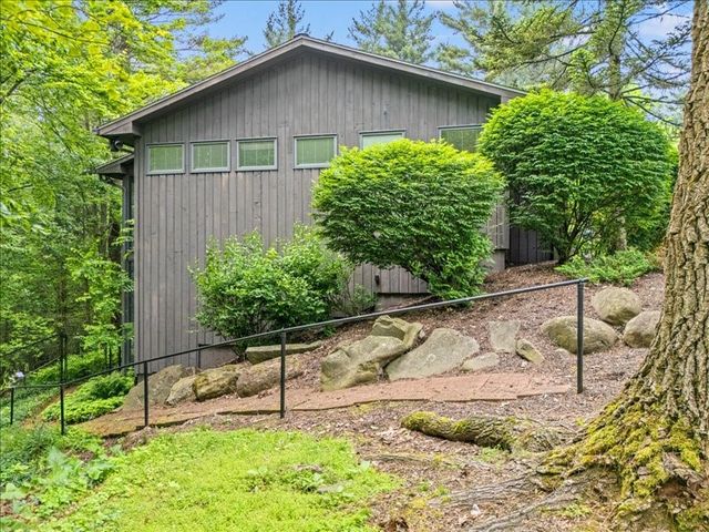 823 Skylane, Union, NY 13760