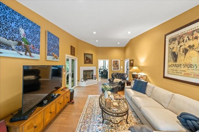 823 Skylane, Union, NY 13760