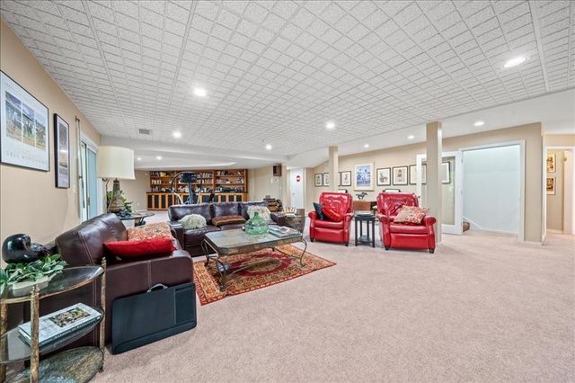 823 Skylane, Union, NY 13760