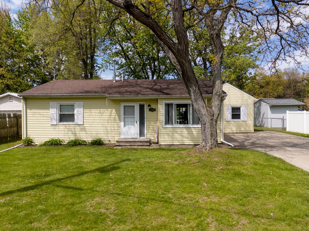 5848 Grassmere Street, Portage, MI 49024