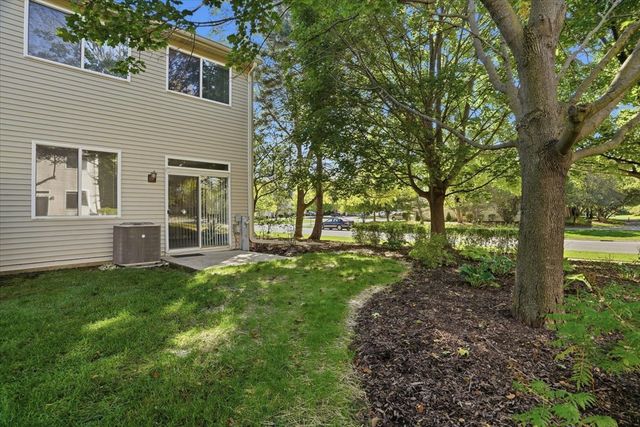 1404 Remington Court, Grayslake, IL 60030