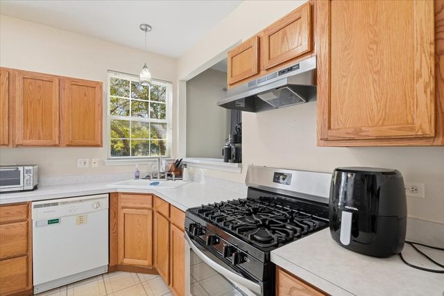 1404 Remington Court, Grayslake, IL 60030