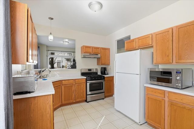 1404 Remington Court, Grayslake, IL 60030