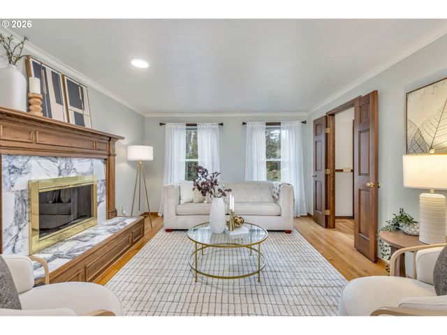 4055 TROUT Way, Lake Oswego, OR 97034