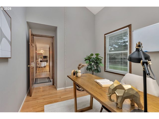 4055 TROUT Way, Lake Oswego, OR 97034