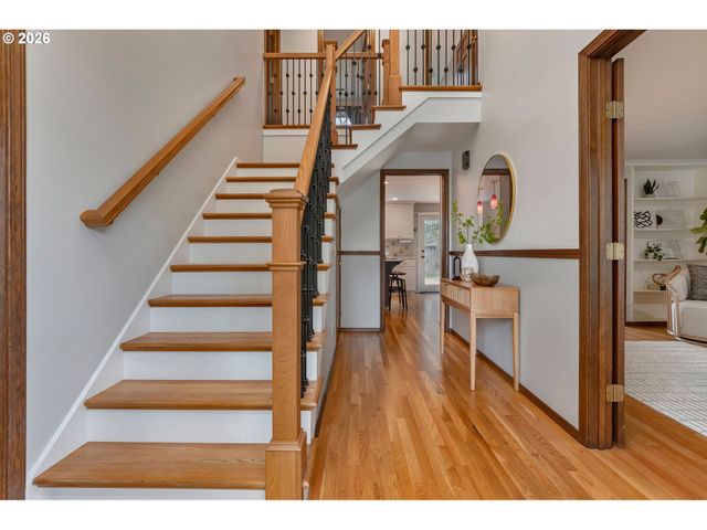 4055 TROUT Way, Lake Oswego, OR 97034