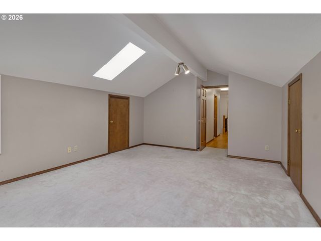 4055 TROUT Way, Lake Oswego, OR 97034