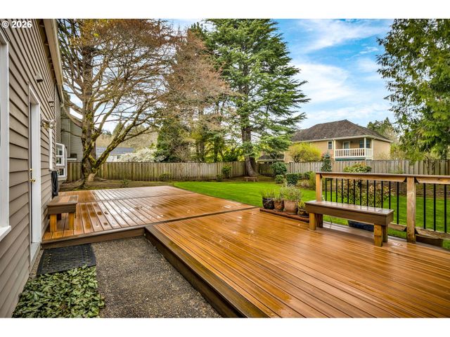 4055 TROUT Way, Lake Oswego, OR 97034
