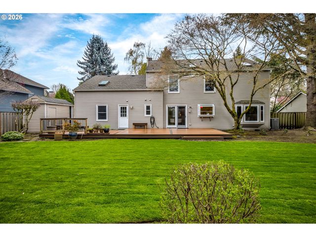 4055 TROUT Way, Lake Oswego, OR 97034