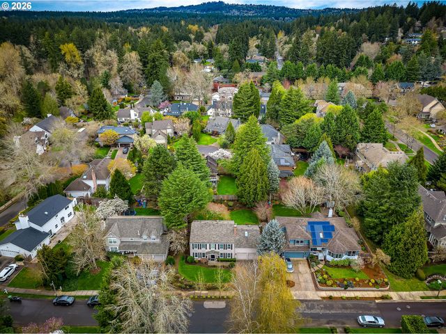 4055 TROUT Way, Lake Oswego, OR 97034
