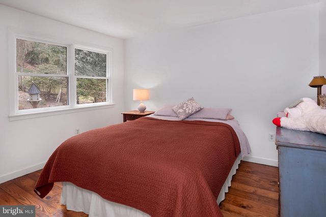 3693 RIVER RD, Lumberville, PA 18933