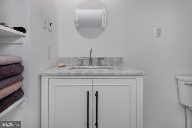 3693 RIVER RD, Lumberville, PA 18933