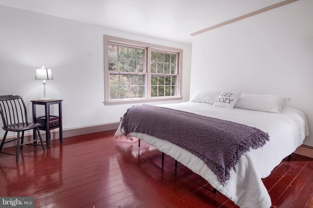 3693 RIVER RD, Lumberville, PA 18933