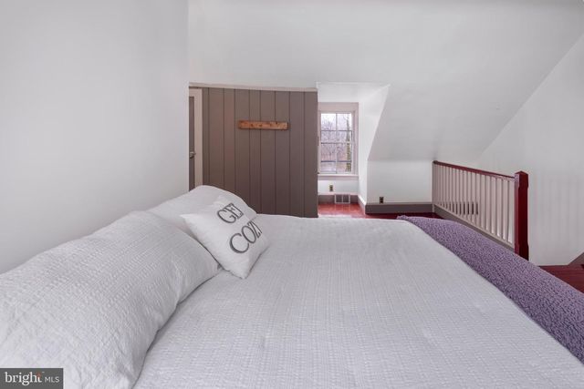 3693 RIVER RD, Lumberville, PA 18933