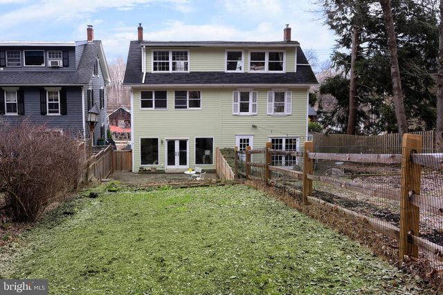 3693 RIVER RD, Lumberville, PA 18933