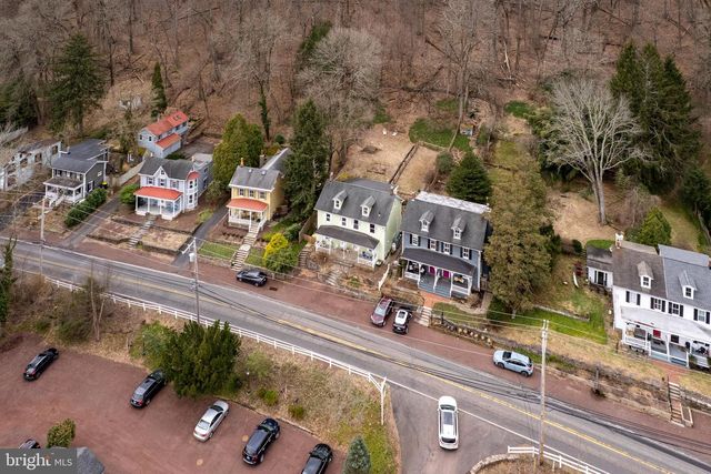 3693 RIVER RD, Lumberville, PA 18933