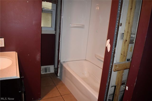 39144 State Route 558, Leetonia, OH 44431