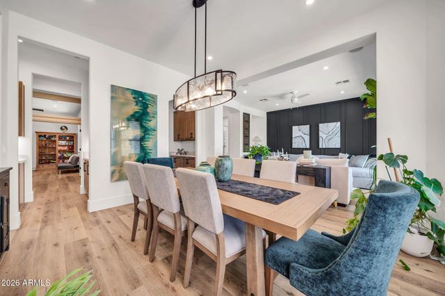 39721 N MAJESTY Trail, Anthem, AZ 85086