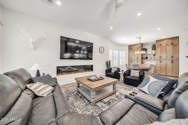 39721 N MAJESTY Trail, Anthem, AZ 85086